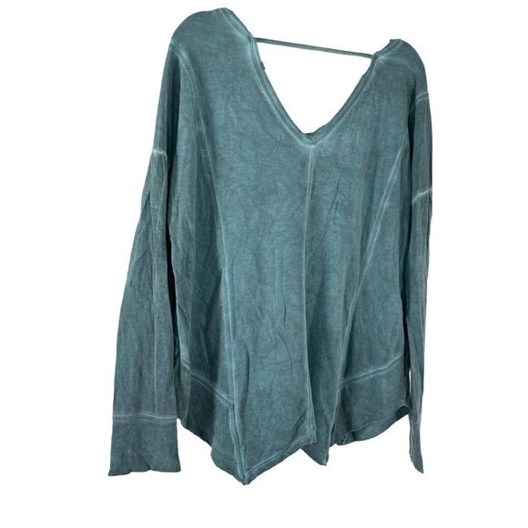 Maurices Green Casual Top Scooped V Neck Asymmetric Hem Long Sleeve Size Large - Picture 2 of 8